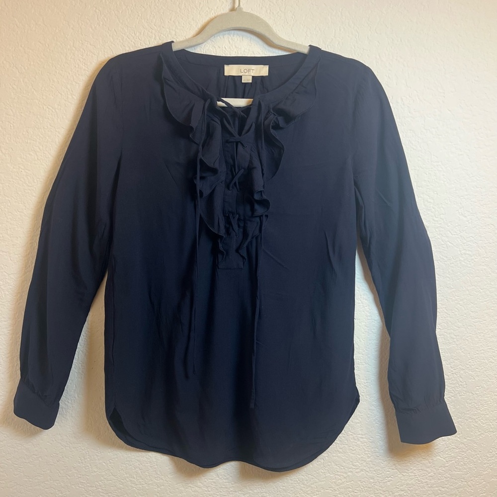 LOFT Women's Navy Ruffle Blouse Size XS - Picture 1 of 7